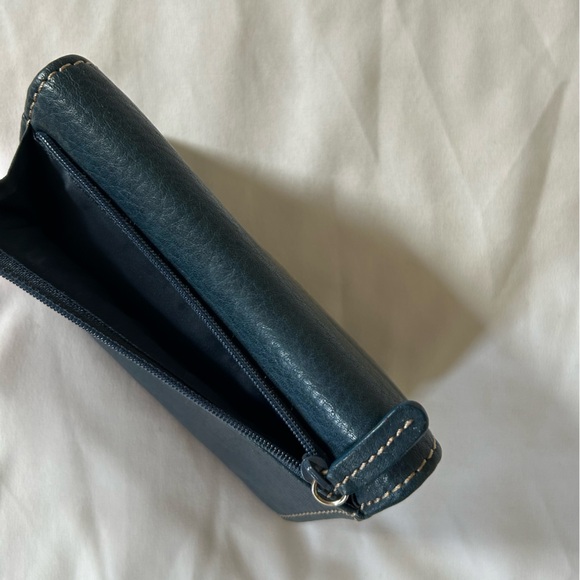 Fossil Genuine Leather Blue Trifold Wallet - Picture 4 of 7